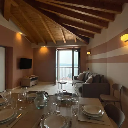 Terrazza Sulle Mura Διαμέρισμα Predore